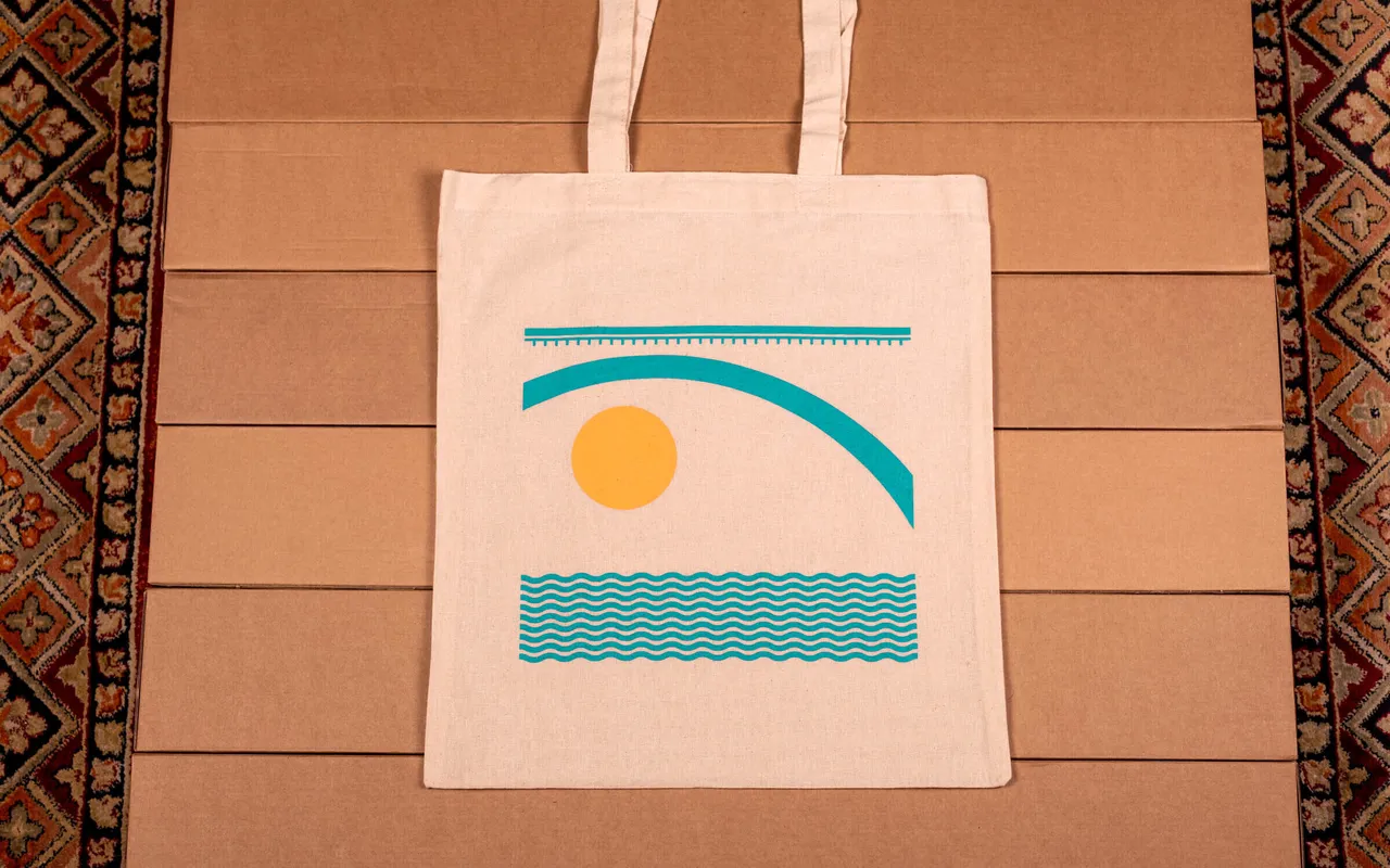 Baumwolltasche, Die Sonne unter der Brücke